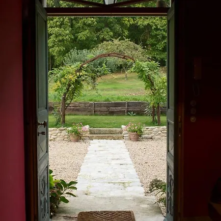 La Clairiere De La Reine Hortense - Pierres D'Histoire Saint-Prix  Exterior photo